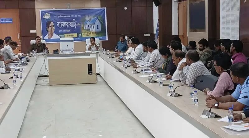 স্কুলবাস ও পুলকার নিয়ে পুলিশ ও প্রশাসনের বৈঠক