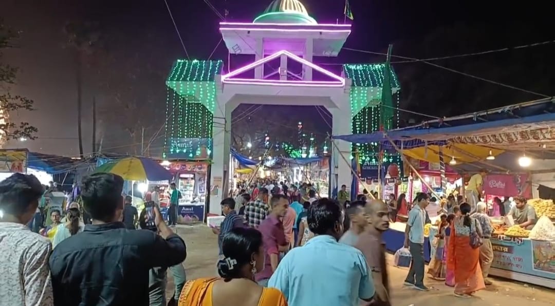 কাঁকসার দানবাবা মেলা, ধরা পড়ল সম্প্রীতির ছবি 