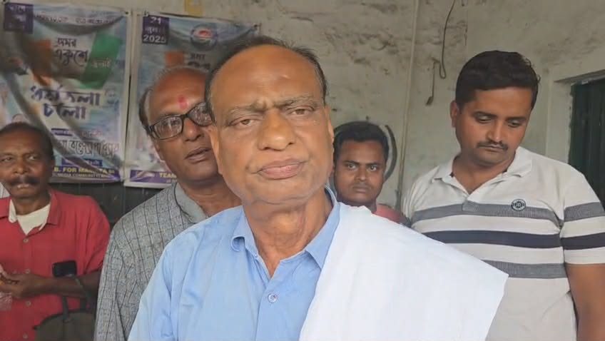আমার খেলা শেষ হয়েছে, নির্বাচনে টিকিট না পেলেও দলের সঙ্গে থাকার বার্তা দিলেন তৃণমূল নেতা উজ্জ্বল চ্যাটার্জ্জী
