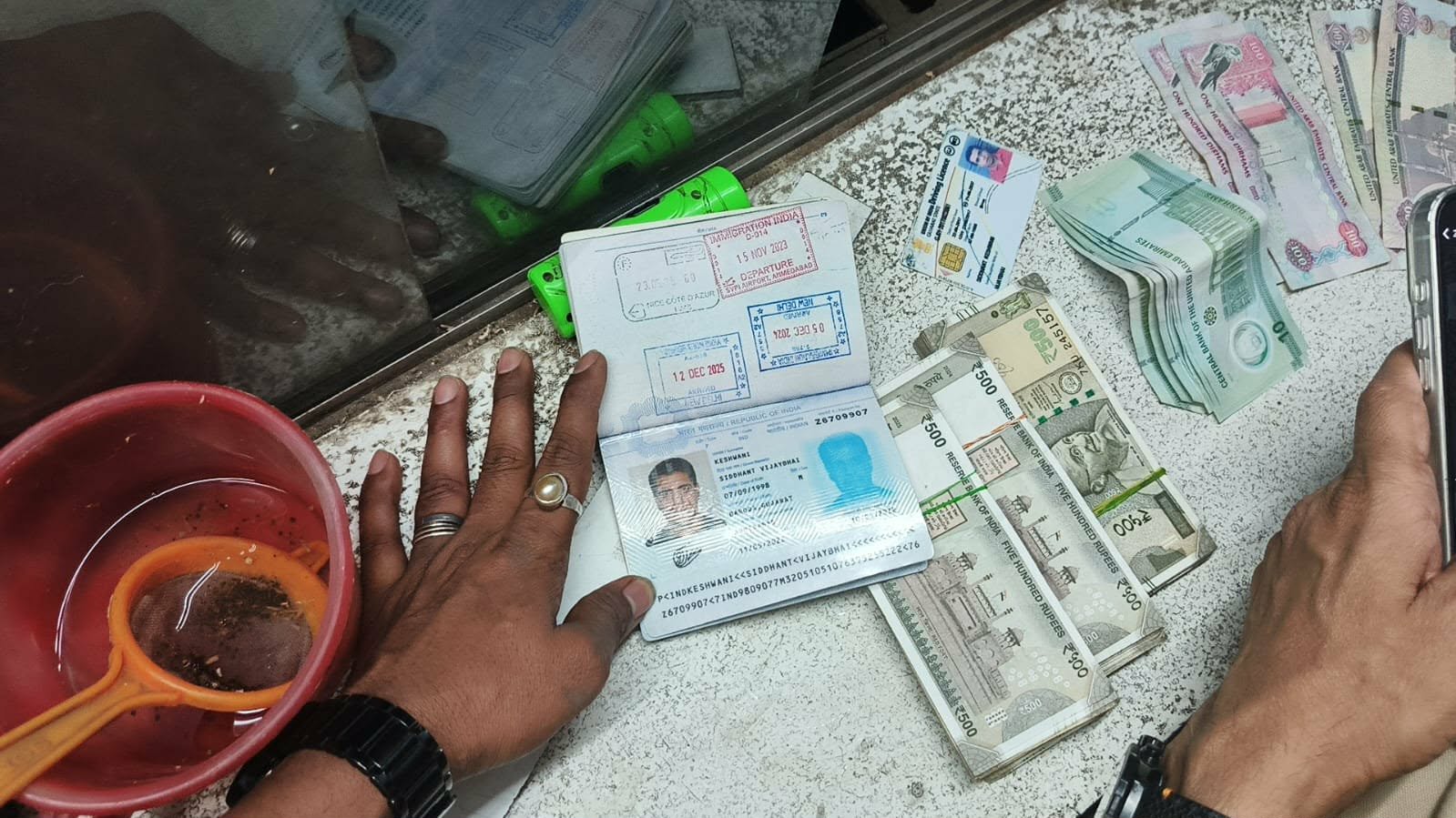 আসানসোলে নাকা চেকিং - উদ্ধার বিদেশী মুদ্রা