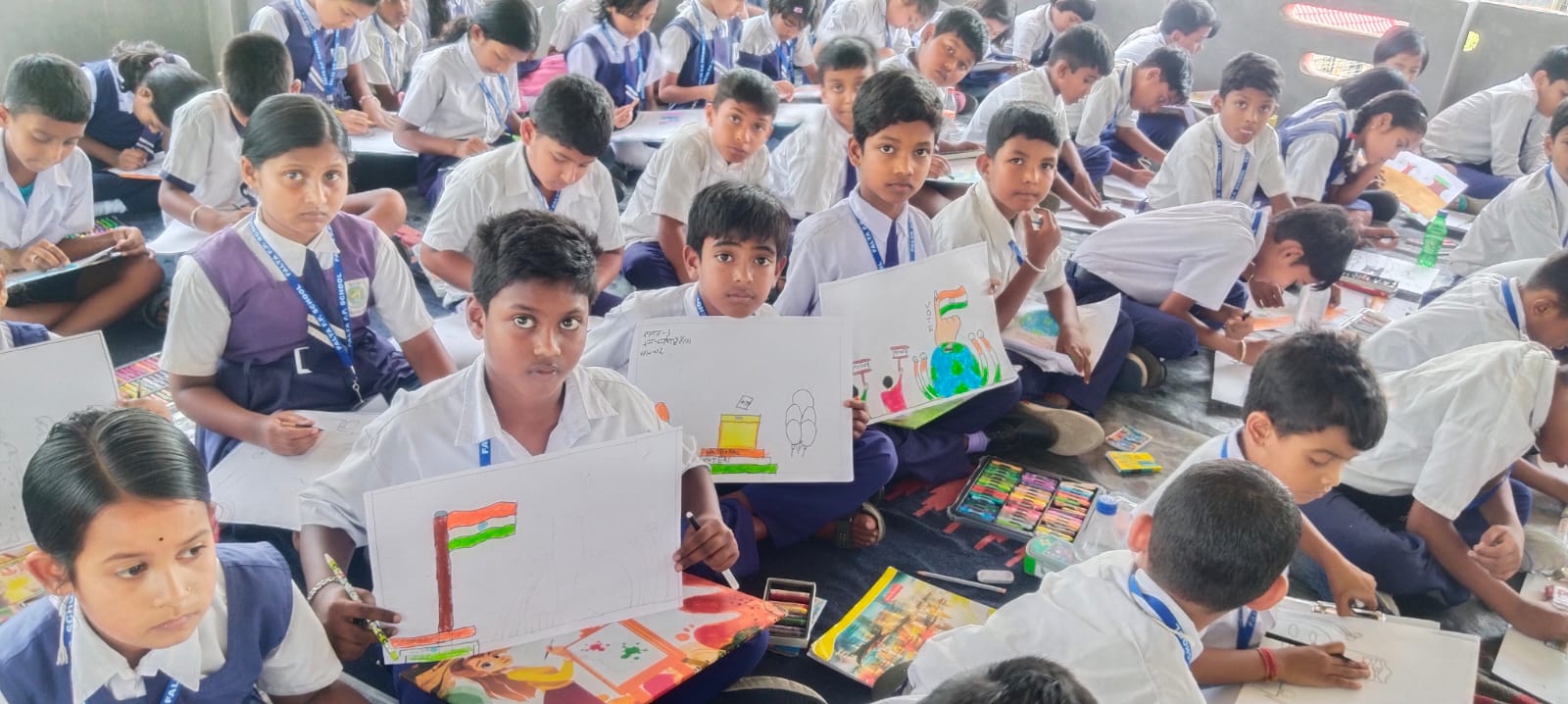 প্রাথমিক বিদ্যালয়ে অনুষ্ঠিত হলো   বর্ণময় অঙ্কন প্রতিযোগিতা 