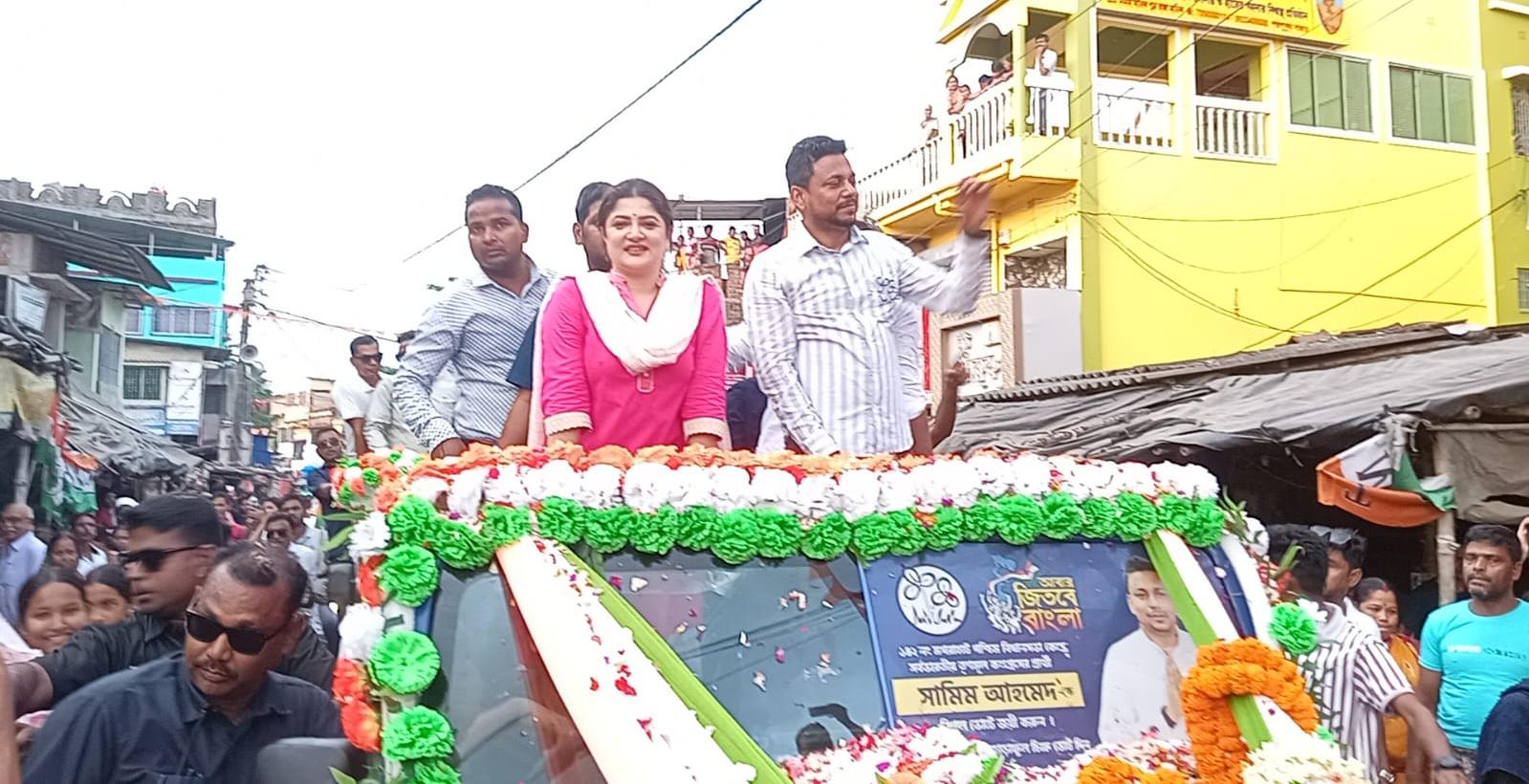 মগরাহাট পশ্চিমে শ্রাবন্তী-ঝড়! তৃণমূল প্রার্থীর হয়ে সুর চড়ালেন টলি-সুন্দরী