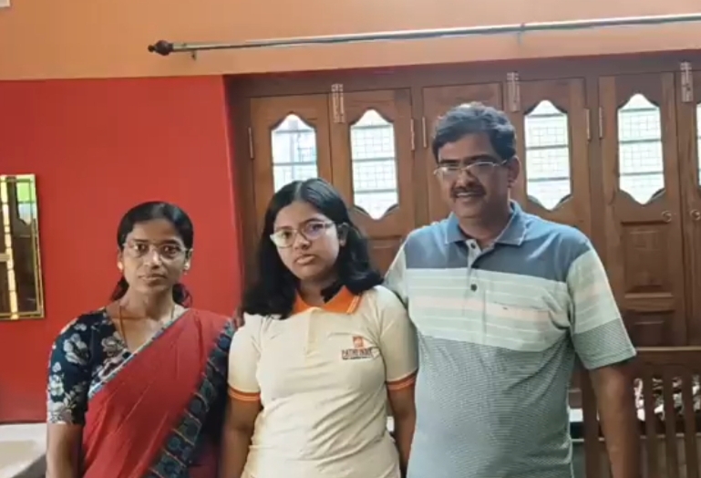 মাধ্যমিকের মেধা তালিকায় হুগলীর দাপট