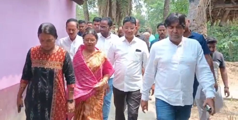 ভোট-পরবর্তী হিংসায় উত্তপ্ত নানুর: নিহতের পরিবারের পাশে তৃণমূলের প্রতিনিধি দল