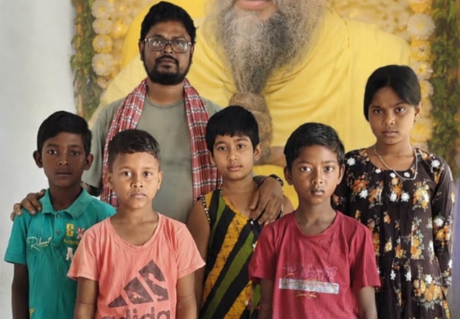 "আমাদের পাঠশালা", আউসগ্রামের যুবকদের মানবিক লড়াই