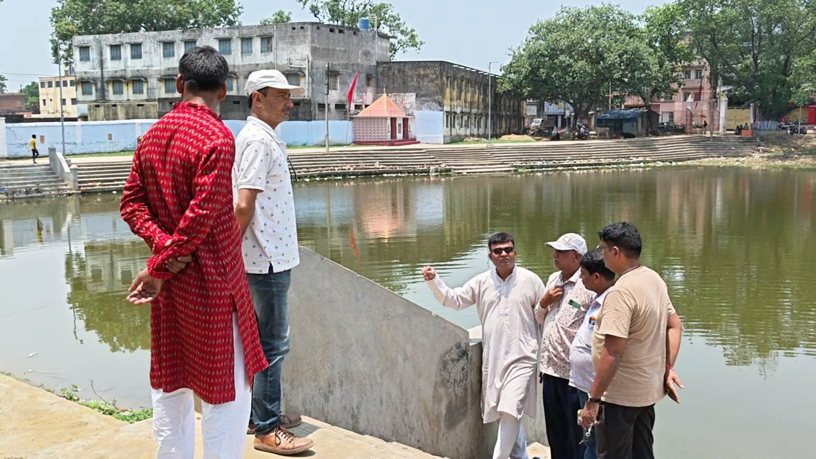 নিয়ামতপুর ছট ঘাট নির্মাণ ঘিরে খুশির হাওয়া: উন্নয়নের গতি ফেরাতে সক্রিয় বিধায়ক