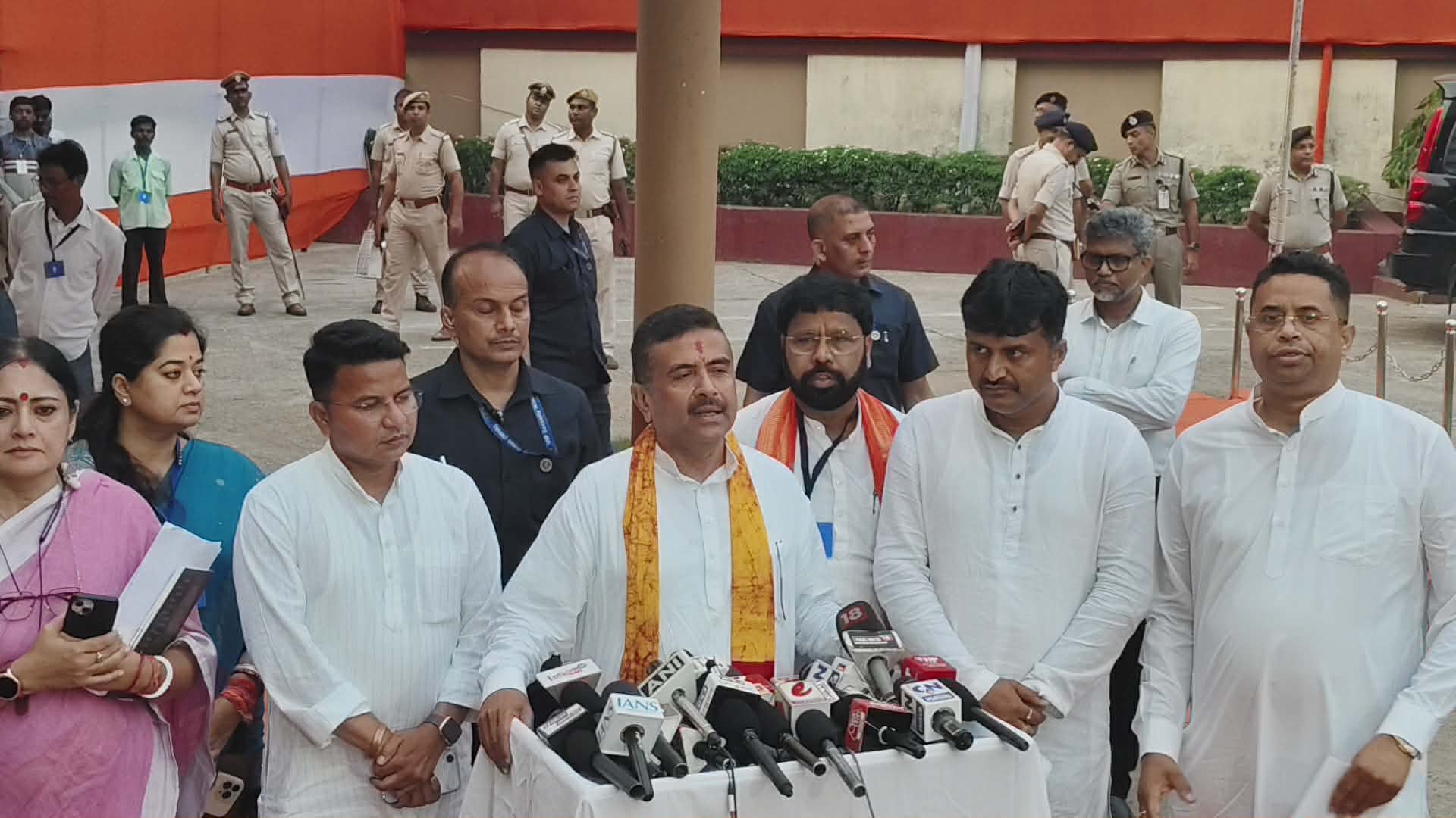 দুর্গাপুরে প্রশাসনিক বৈঠকে পুরভোটের ইঙ্গিত মুখ্যমন্ত্রীর 