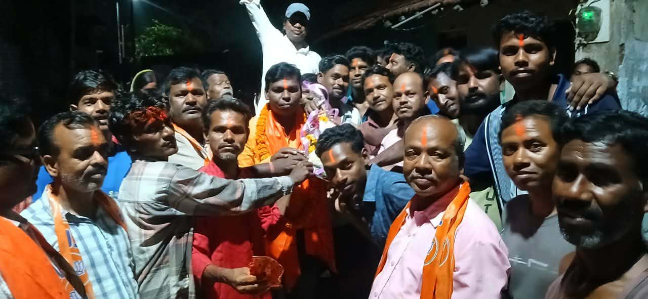দেন্দুয়ায় বিজয় সংবর্ধনা: কর্মসংস্থান ও আবাসের প্রতিশ্রুতি