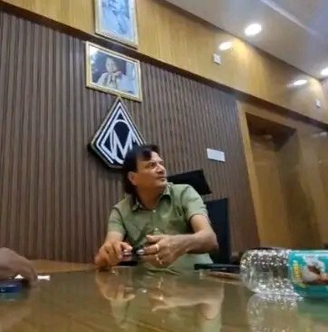 আসানসোল পুরনিগমে এখনও মমতার ছবি: প্রশাসনিক ভবনে ছবি বিতর্ক তুঙ্গে