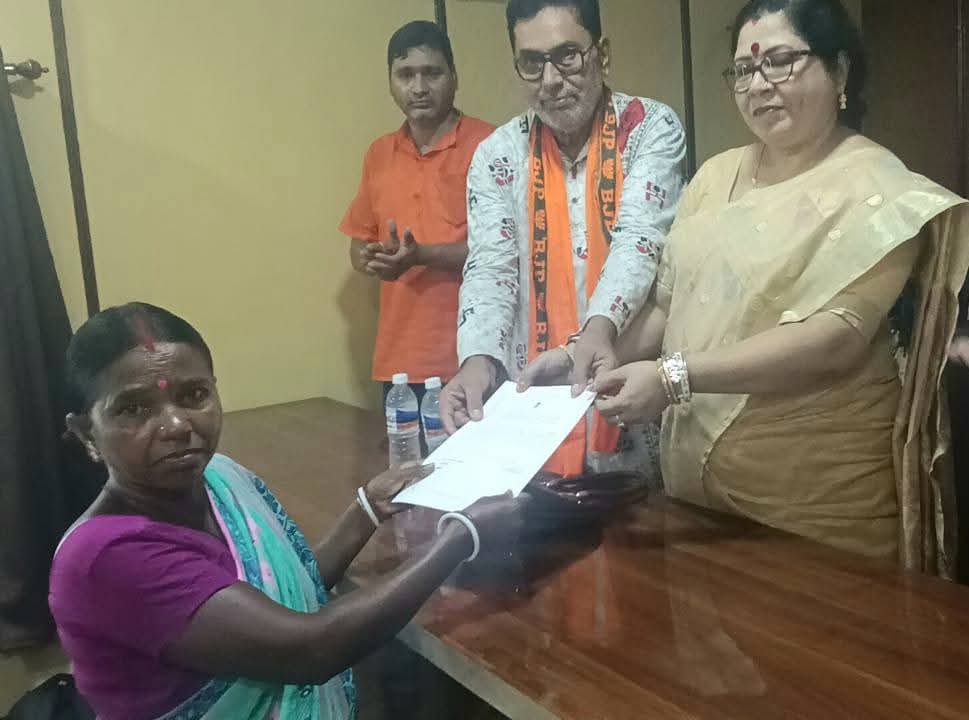 ‘অন্নপূর্ণা যোজনা’র সূচনা: ৫০ জন উপভোক্তার হাতে শংসাপত্র প্রদান