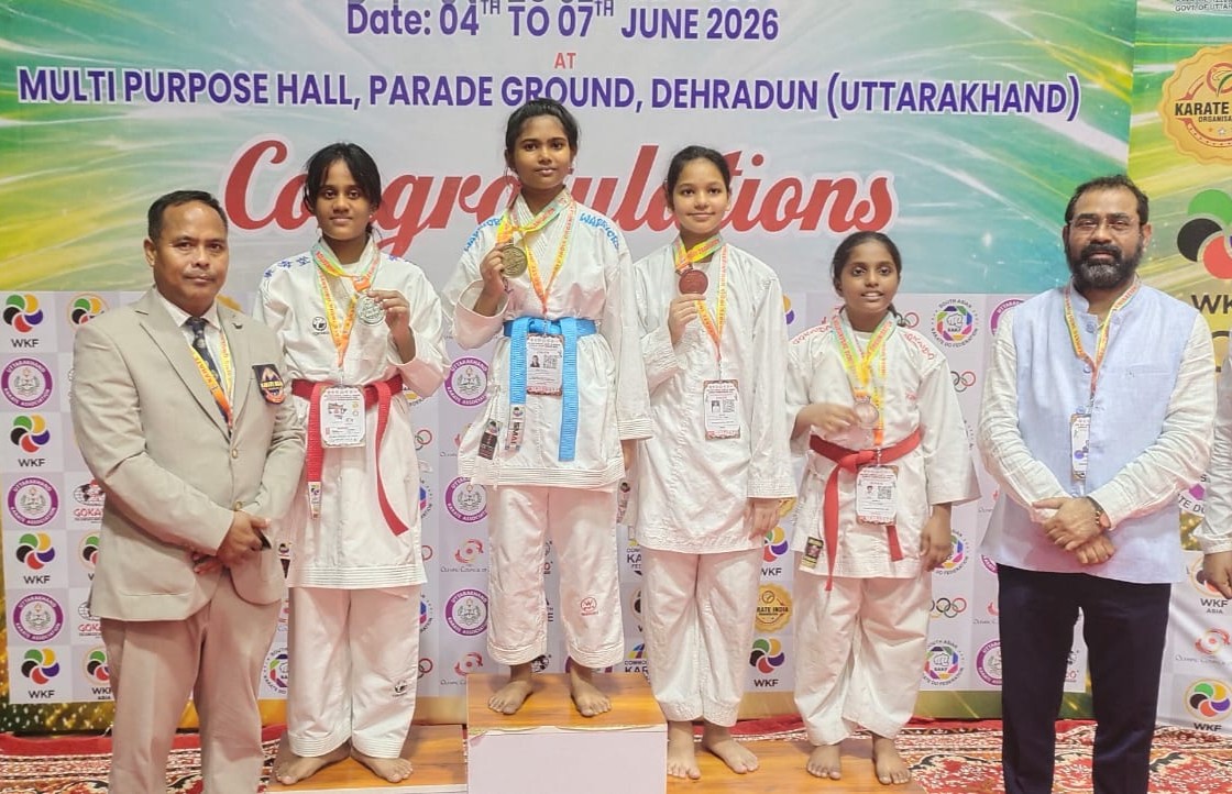 জাতীয় ক্যারাটে প্রতিযোগিতায় বাংলার মুখ উজ্জ্বল করল বর্ধমানের অয়ন্তিকা