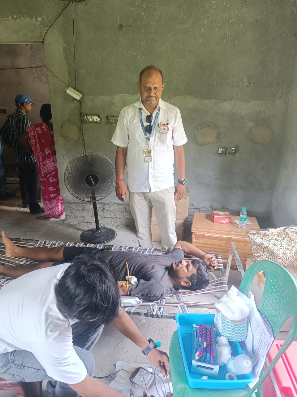 বিশ্ব রক্তদাতা দিবসে গুসকরায় স্বেচ্ছায় রক্তদান শিবির