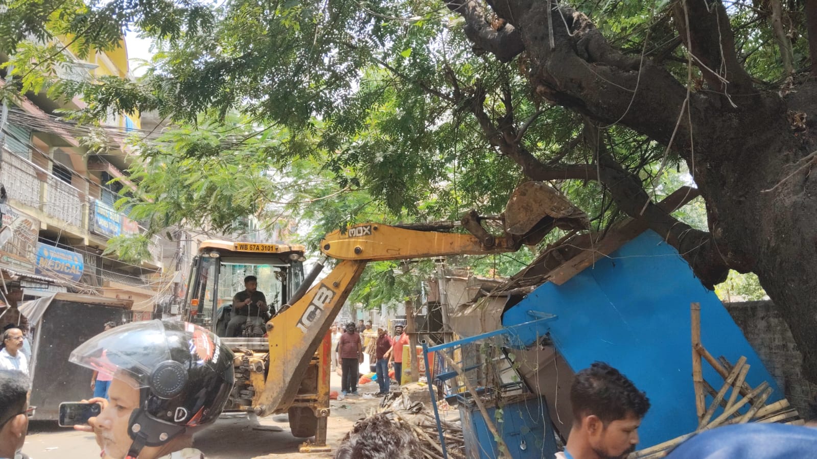 হটন রোড থেকে ইসমাইল মোড় পর্যন্ত উচ্ছেদ অভিযান পুরনিগমের