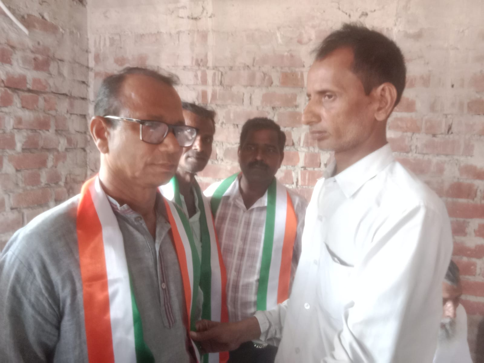 আউশগ্রামে বড় দলবদল: কংগ্রেসে যোগ দিলেন ৫০টি পরিবার