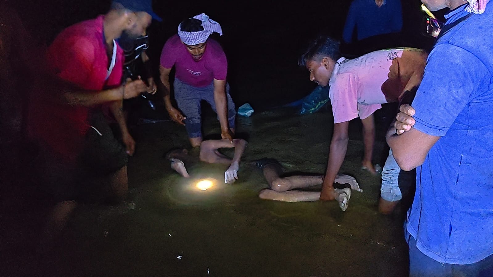 ​স্কুল ফাঁকি দিয়ে মাইথনে স্নান করতে গিয়ে তলিয়ে গেল দশম শ্রেণির ছাত্র, বন্ধুর আচরণে ক্ষোভ