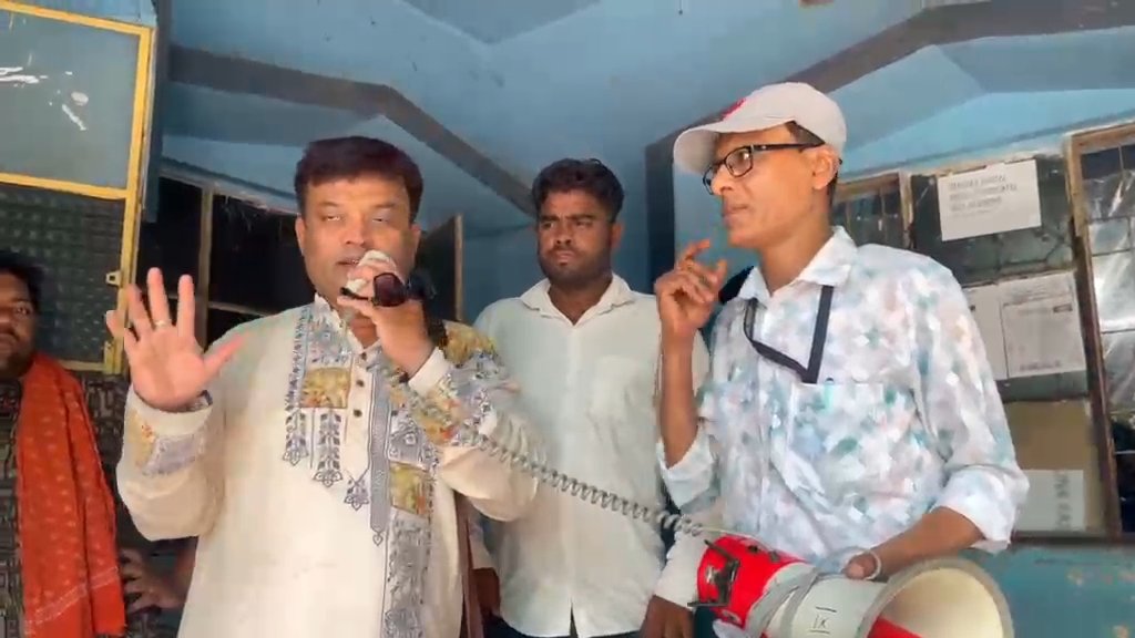 কুলটিতে অন্নপূর্ণা যোজনার ব্যাপক সাড়া: ফর্ম পূরণে মহিলাদের ঢল