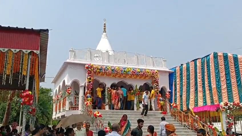 লালপুরের নবনির্মিত বগলামুখী মন্দিরে আধ্যাত্মিক ও সেবামূলক উৎসব