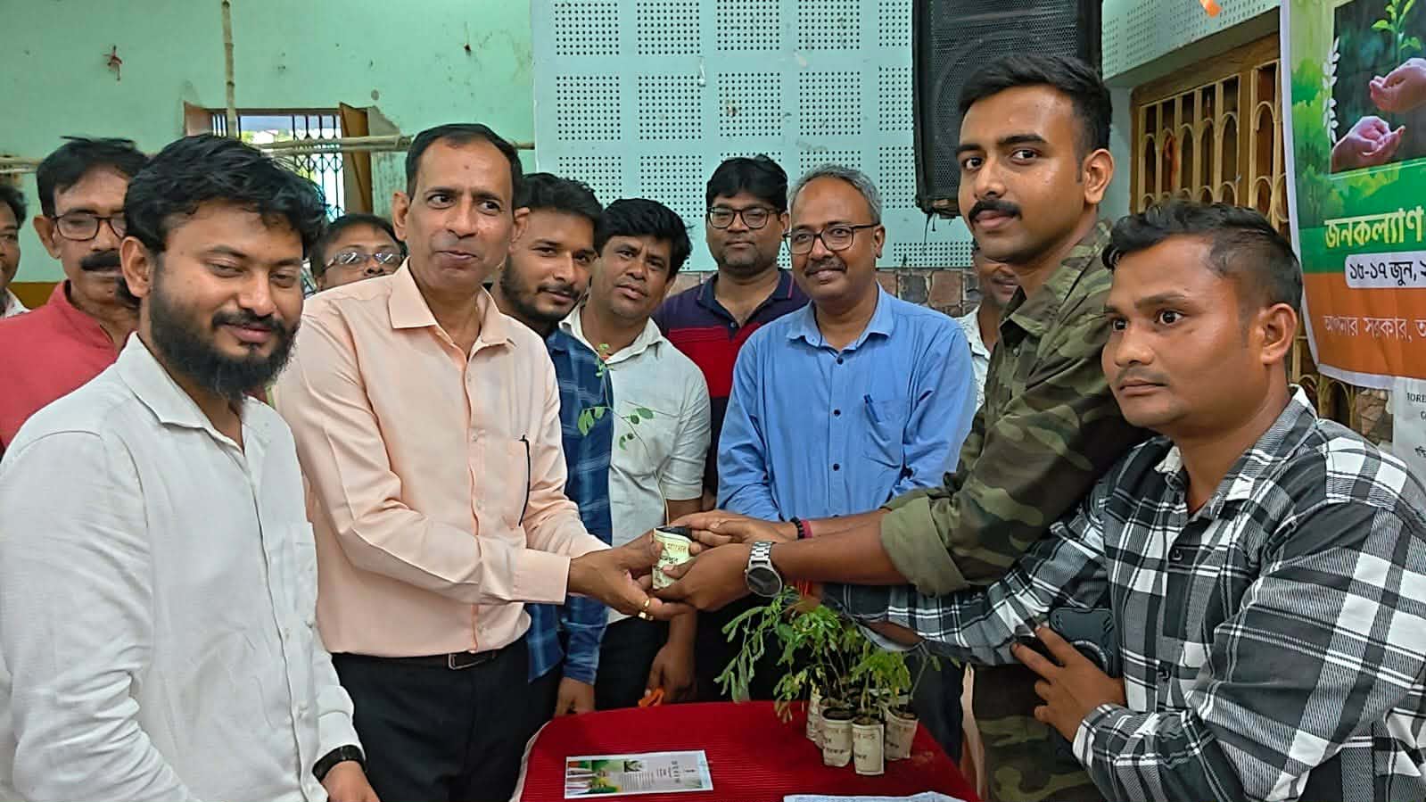 ​জনকল্যাণ শিবির পরিদর্শনে আইএএস বিজয় ভারতী