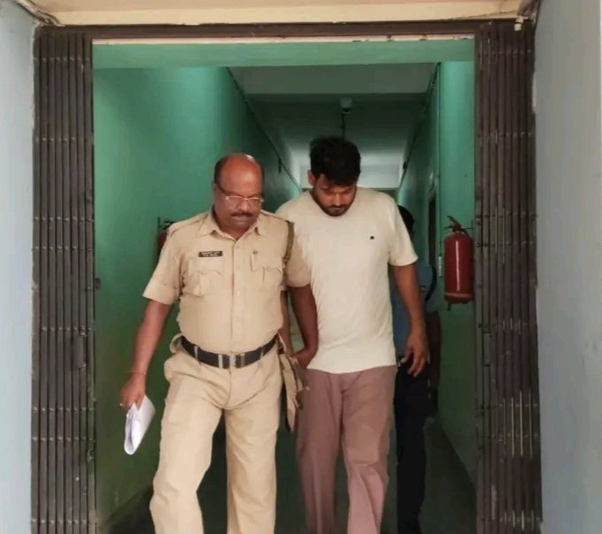 ভাইস প্রিন্সিপালের বিরুদ্ধে শ্লীলতাহানির অভিযোগ, গ্রেপ্তার অভিযুক্ত