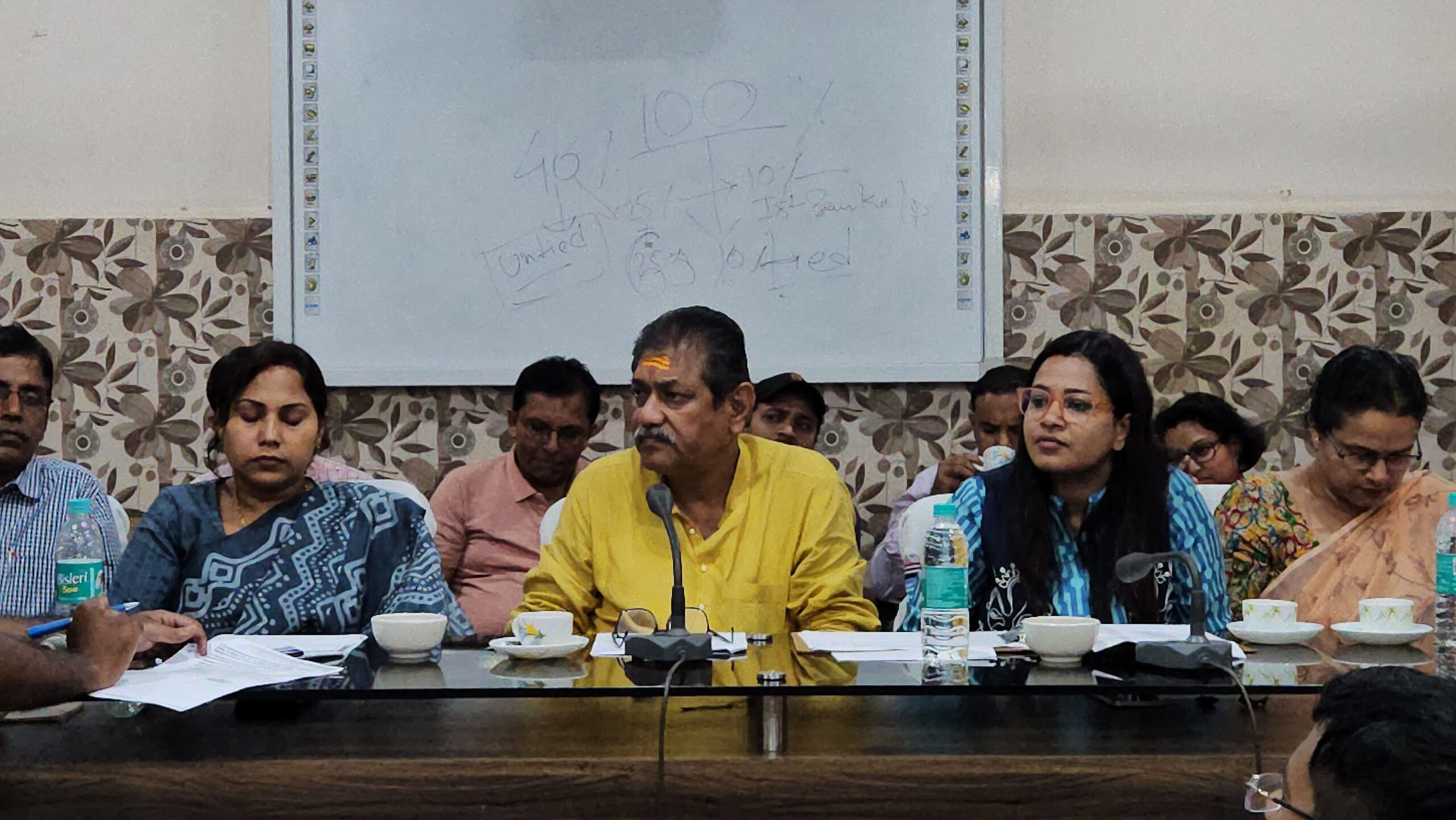 পাণ্ডবেশ্বর বিধানসভার গ্রীষ্মকালীন জনসংকট মেটাতে জনস্বাস্থ্য কারিগরি দপ্তর ও ECL আধিকারিকদের সাথে বৈঠক করলেন বিধায়ক পাণ্ডবেশ্বর বিধানসভার গ্রীষ্মকালীন জনসংকট মেটাতে জনস্বাস্থ্য কারিগরি দপ্তর ও ECL আধিকারিকদের সাথে বৈঠক করলেন বিধায়ক