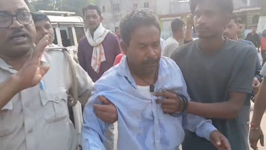 অপহরণের ছায়া কাটিয়ে পুলিশের বীরত্ব,গরু ব্যবসায়ী উদ্ধার,চার অপরাধীরা গ্রেফতার অপহরণের ছায়া কাটিয়ে পুলিশের বীরত্ব,গরু ব্যবসায়ী উদ্ধার,চার অপরাধীরা গ্রেফতার