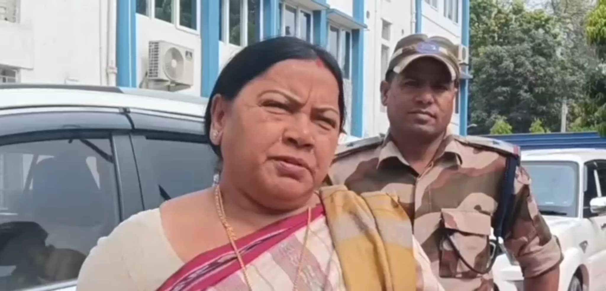 বর্তমানে পশ্চিমবঙ্গে যা চলছে তা নিয়ে উদ্বিগ্ন কেন্দ্রীয় মহিলা কমিশনের সদস্য অর্চনা মজুমদার বর্তমানে পশ্চিমবঙ্গে যা চলছে তা নিয়ে উদ্বিগ্ন কেন্দ্রীয় মহিলা কমিশনের সদস্য অর্চনা মজুমদার