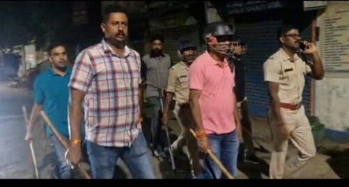 আসানসোলে তরুণীকে উত্যক্ত করার ঘটনায় সংঘর্ষ, মোটরবাইকে অগ্নিসংযোগ: পুলিশের হস্তক্ষেপে পরিস্থিতি নিয়ন্ত্রণে আসানসোলে তরুণীকে উত্যক্ত করার ঘটনায় সংঘর্ষ, মোটরবাইকে অগ্নিসংযোগ: পুলিশের হস্তক্ষেপে পরিস্থিতি নিয়ন্ত্রণে