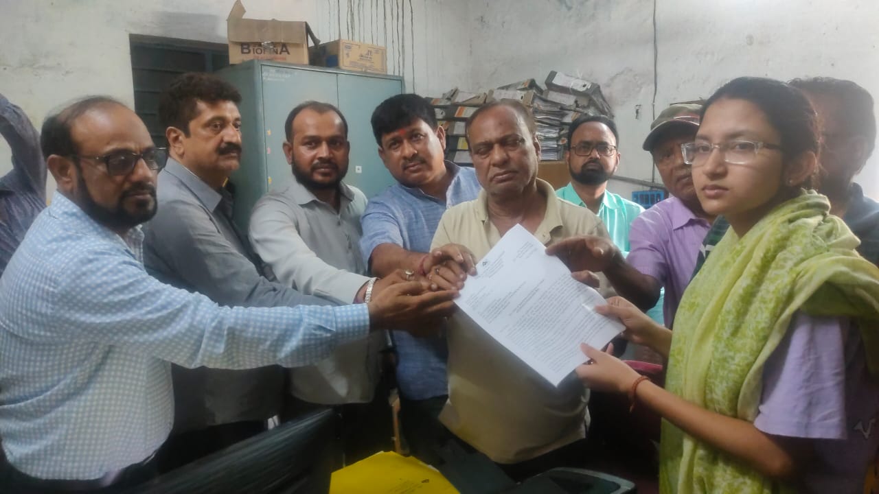 ২৯ঘন্টা পরে যোগদান পত্র পাওয়ার পর অবশেষে বিক্ষোভ শেষ হলো রামনগর কোলিয়ারিতে ২৯ঘন্টা পরে যোগদান পত্র পাওয়ার পর অবশেষে বিক্ষোভ শেষ হলো রামনগর কোলিয়ারিতে