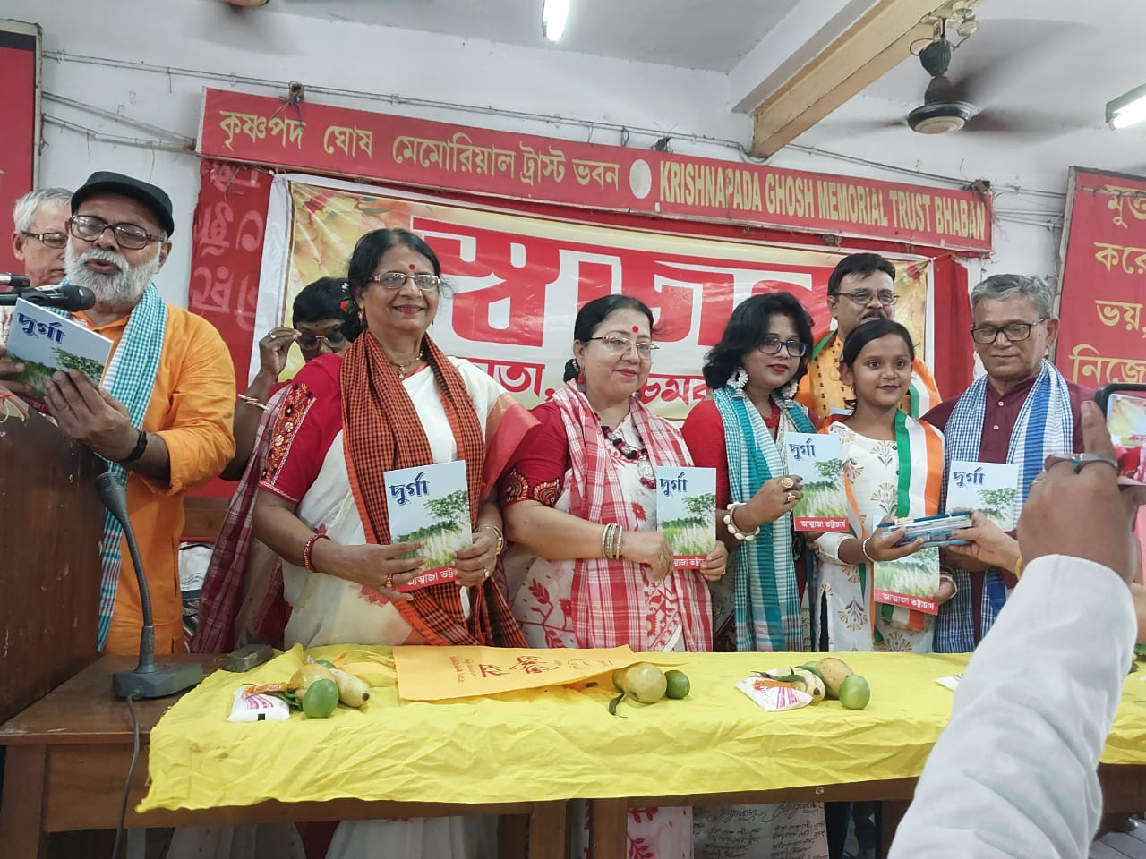জঙ্গি দমনে সেনাবাহিনীর পাশে থাকার ডাক দিল ‘স্বজন’ জঙ্গি দমনে সেনাবাহিনীর পাশে থাকার ডাক দিল ‘স্বজন’