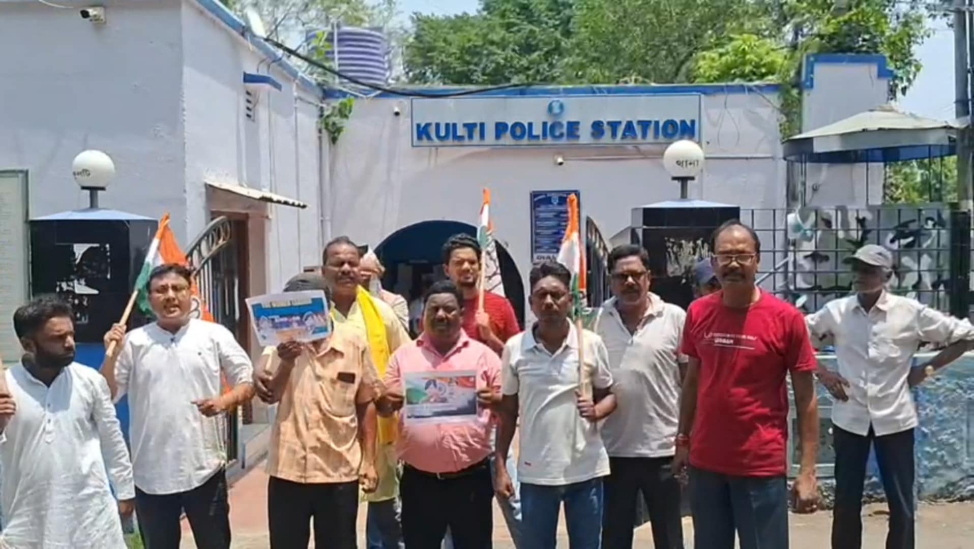 সেনা প্রধানের বিরুদ্ধে কুরুচিকর মন্তব্য বিজেপি মন্ত্রীর, প্রতিবাদে কংগ্রেস সেনা প্রধানের বিরুদ্ধে কুরুচিকর মন্তব্য বিজেপি মন্ত্রীর, প্রতিবাদে কংগ্রেস