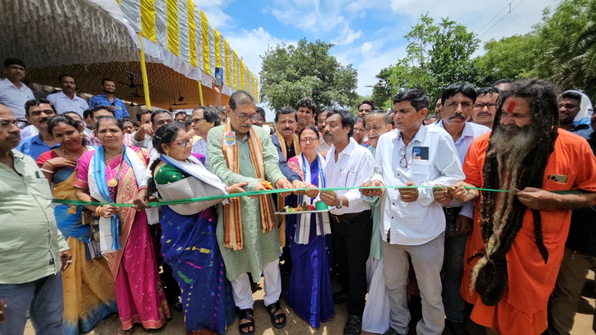 ৭কোটি ৫৫ লক্ষ টাকা ব্যয়ে ৭ কিলোমিটার নতুন রাস্তার কাজের শুভারম্ভ করলেন বিধায়ক ৭কোটি ৫৫ লক্ষ টাকা ব্যয়ে ৭ কিলোমিটার নতুন রাস্তার কাজের শুভারম্ভ করলেন বিধায়ক