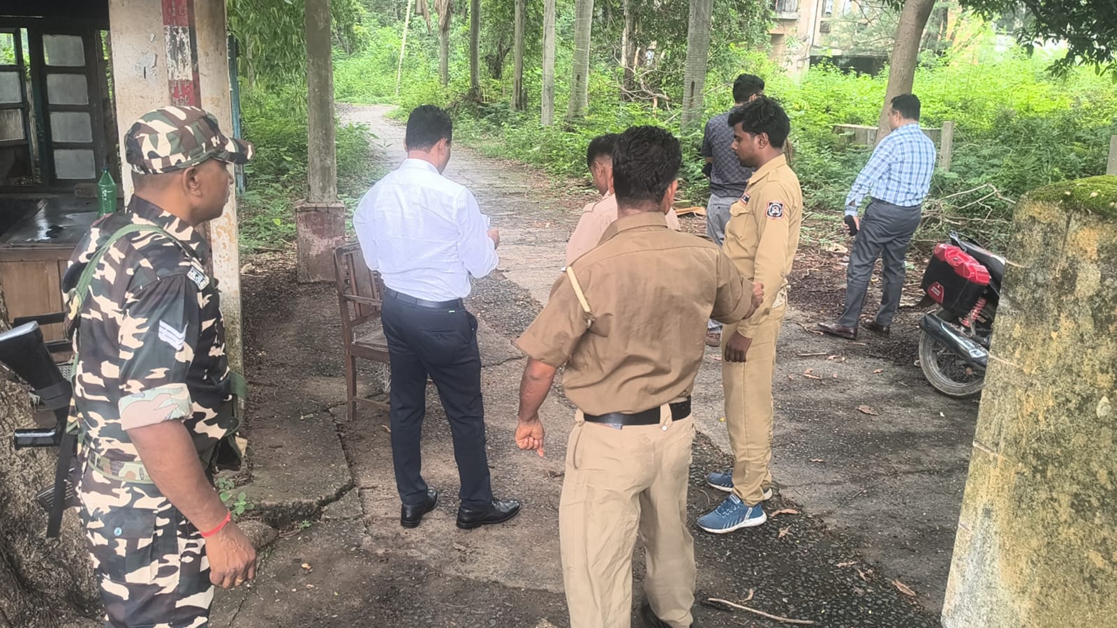 ফের হিন্দুস্তান কেবলস পরিদর্শনে এলেন ব্যাটালিয়ন ফোর্সের বিশেষ দল ফের হিন্দুস্তান কেবলস পরিদর্শনে এলেন ব্যাটালিয়ন ফোর্সের বিশেষ দল