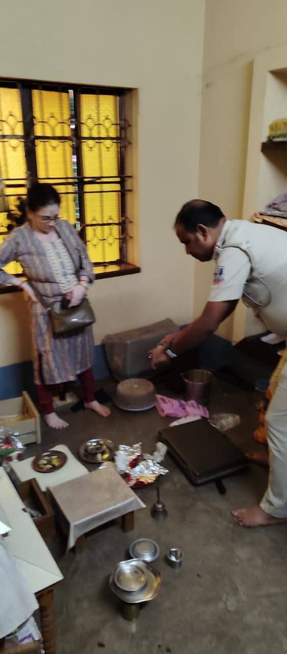 ছায়ার আড়ালে লুণ্ঠন: রূপনারায়ণপুরে চোরের দাপটে নড়েচড়ে বসল পুলিশ ছায়ার আড়ালে লুণ্ঠন: রূপনারায়ণপুরে চোরের দাপটে নড়েচড়ে বসল পুলিশ