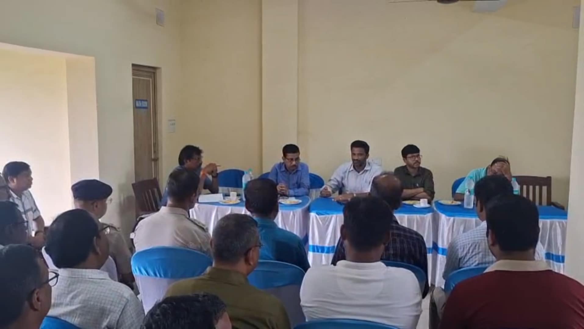আসানসোলের সিধু কানু বাস স্ট্যান্ড পরিদর্শনে জেলাশাসক আসানসোলের সিধু কানু বাস স্ট্যান্ড পরিদর্শনে জেলাশাসক