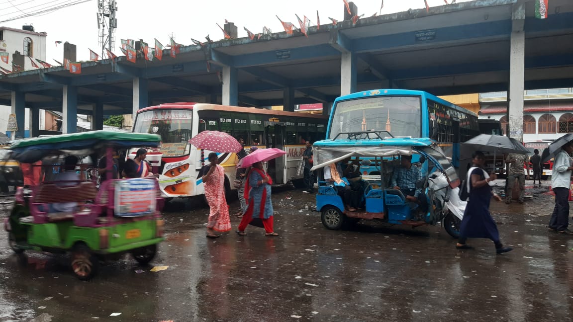 ভারত বন্ধের প্রভাব দেখা গেলো না আমতা ১ নম্বর ব্লকে ভারত বন্ধের প্রভাব দেখা গেলো না আমতা ১ নম্বর ব্লকে