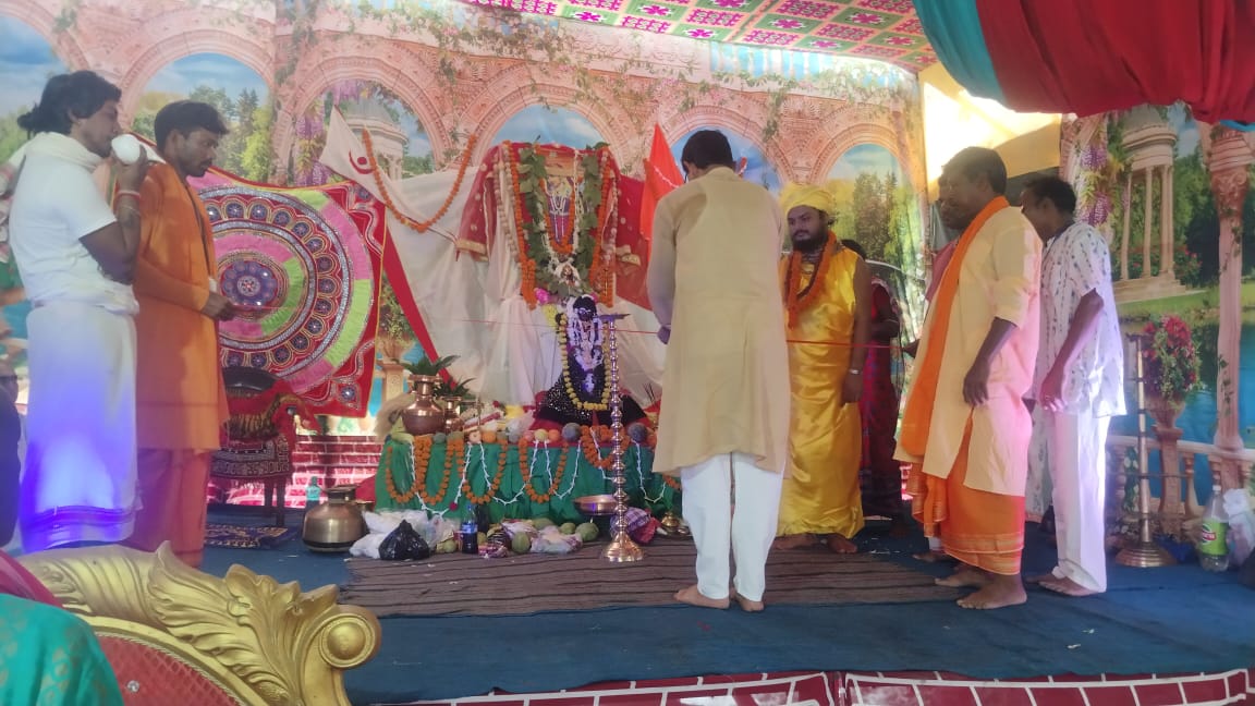 যথাযোগ্য মর্যাদা সহকারে পালিত হলো ‘গুরু পূর্ণিমা’ যথাযোগ্য মর্যাদা সহকারে পালিত হলো ‘গুরু পূর্ণিমা’