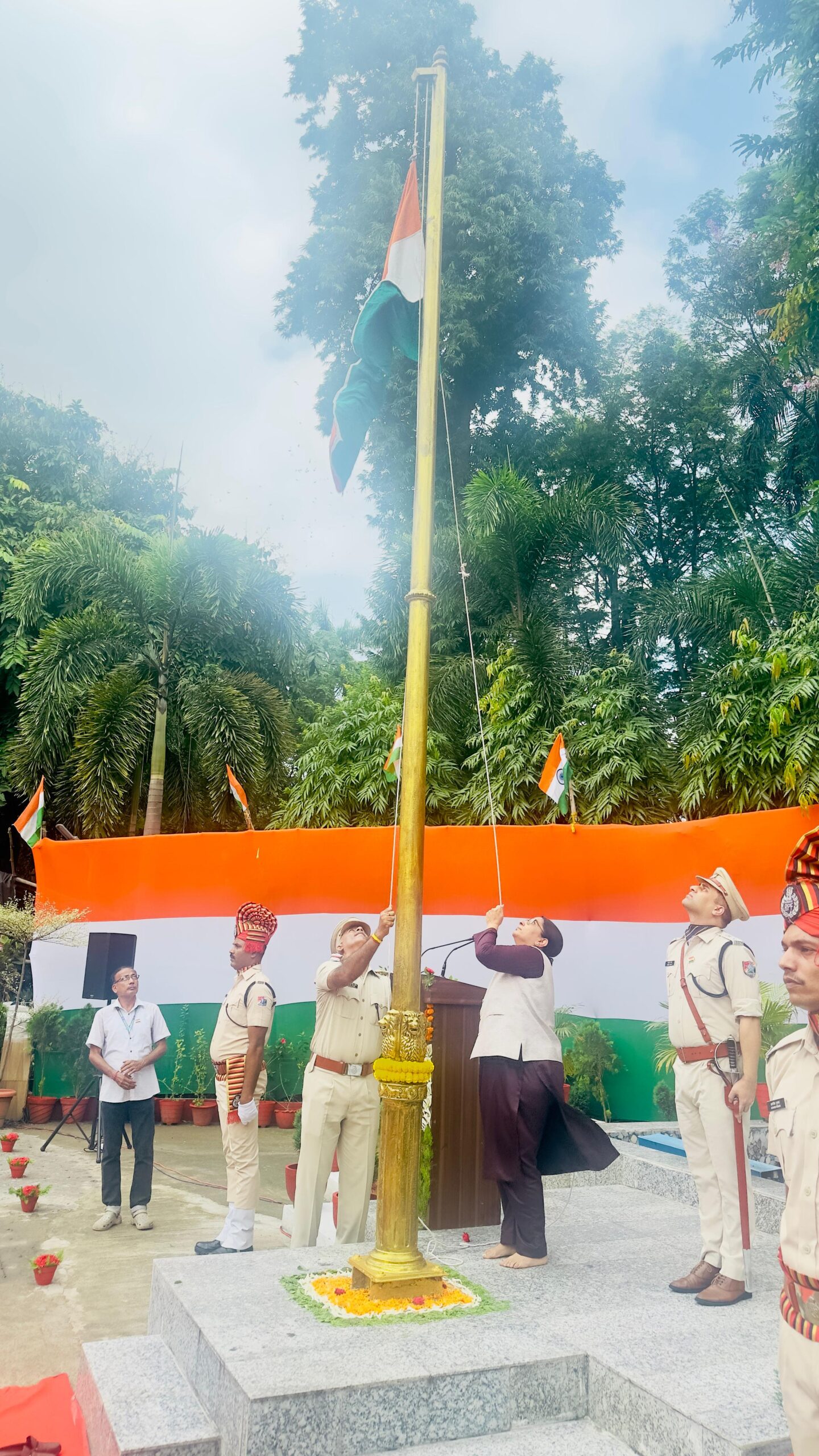 স্বাধীনতা দিবস পালন করল পূর্ব রেলের আসানসোল বিভাগ স্বাধীনতা দিবস পালন করল পূর্ব রেলের আসানসোল বিভাগ