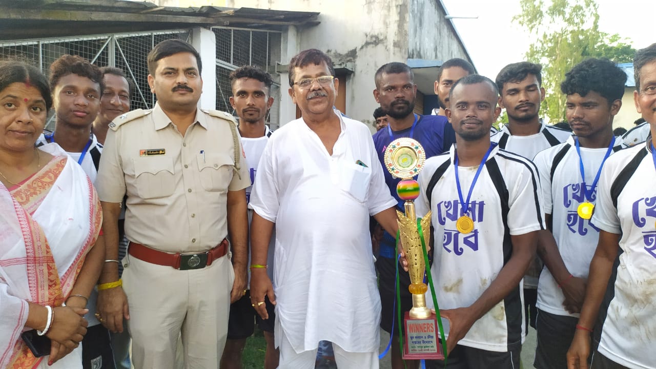 ‘খেলা হবে দিবস’ পালিত হলো মঙ্গলকোটে ‘খেলা হবে দিবস’ পালিত হলো মঙ্গলকোটে