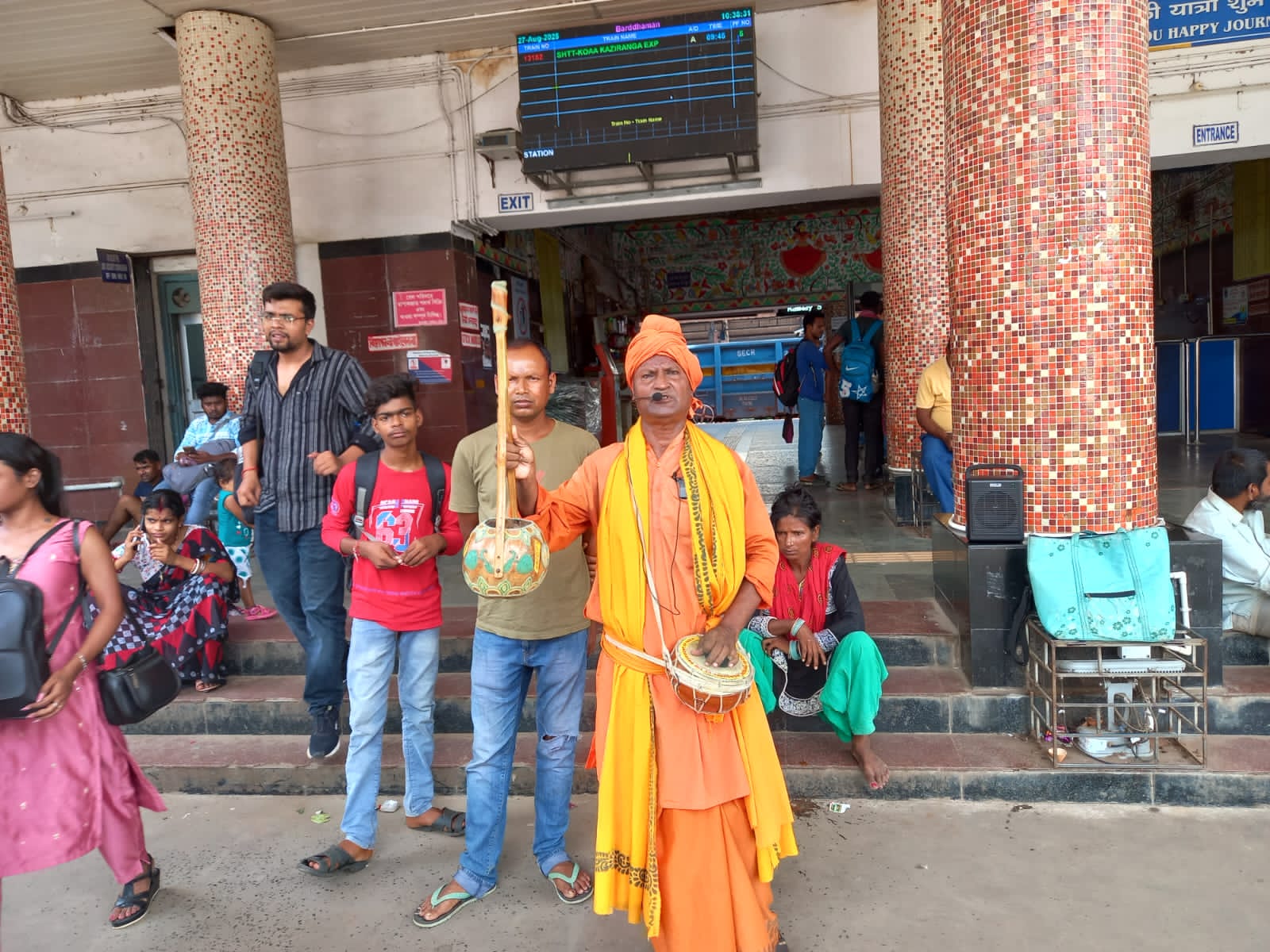 দেশজুড়ে সাংবাদিকদের নিরাপত্তার দাবিতে সরব হলেন বাউল শিল্পী দেশজুড়ে সাংবাদিকদের নিরাপত্তার দাবিতে সরব হলেন বাউল শিল্পী