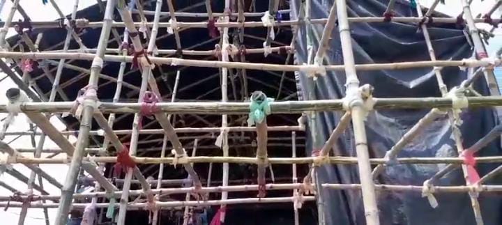 হুগলীর ভদ্রেশ্বরে ফুটে উঠছে বিষ্ণুপুরের টেরাকোটার বিষ্ণু মন্দির হুগলীর ভদ্রেশ্বরে ফুটে উঠছে বিষ্ণুপুরের টেরাকোটার বিষ্ণু মন্দির