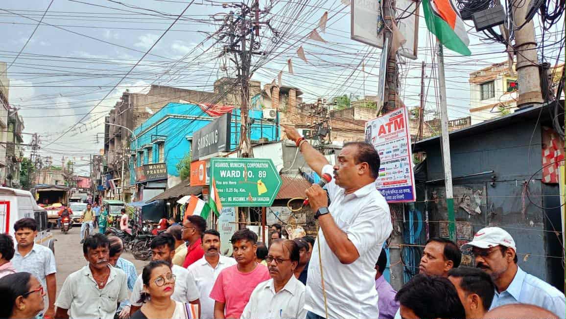 कोलकाता में तृणमूल कांग्रेस के भाषा आंदोलन के प्रतीक मंच को तोड़े जाने को लेकर रानीगंज मे विरोध पथसभा का किया गया आयोजन कोलकाता में तृणमूल कांग्रेस के भाषा आंदोलन के प्रतीक मंच को तोड़े जाने को लेकर रानीगंज मे विरोध पथसभा का किया गया आयोजन
