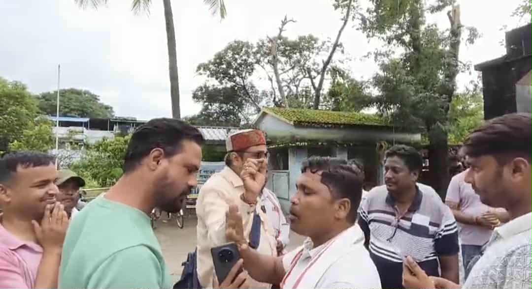 জঙ্গলমহল- সাংবাদিকদের প্রকাশ্যে হুমকি দিল অবৈধ খাদান মাফিয়ারা