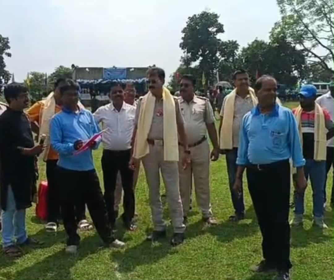 নিমচা পুলিশ ফাঁড়ির উদ্যোগে আদিবাসী অধ্যুষিত এলাকায় পালিত হল পুলিশ দিবস
