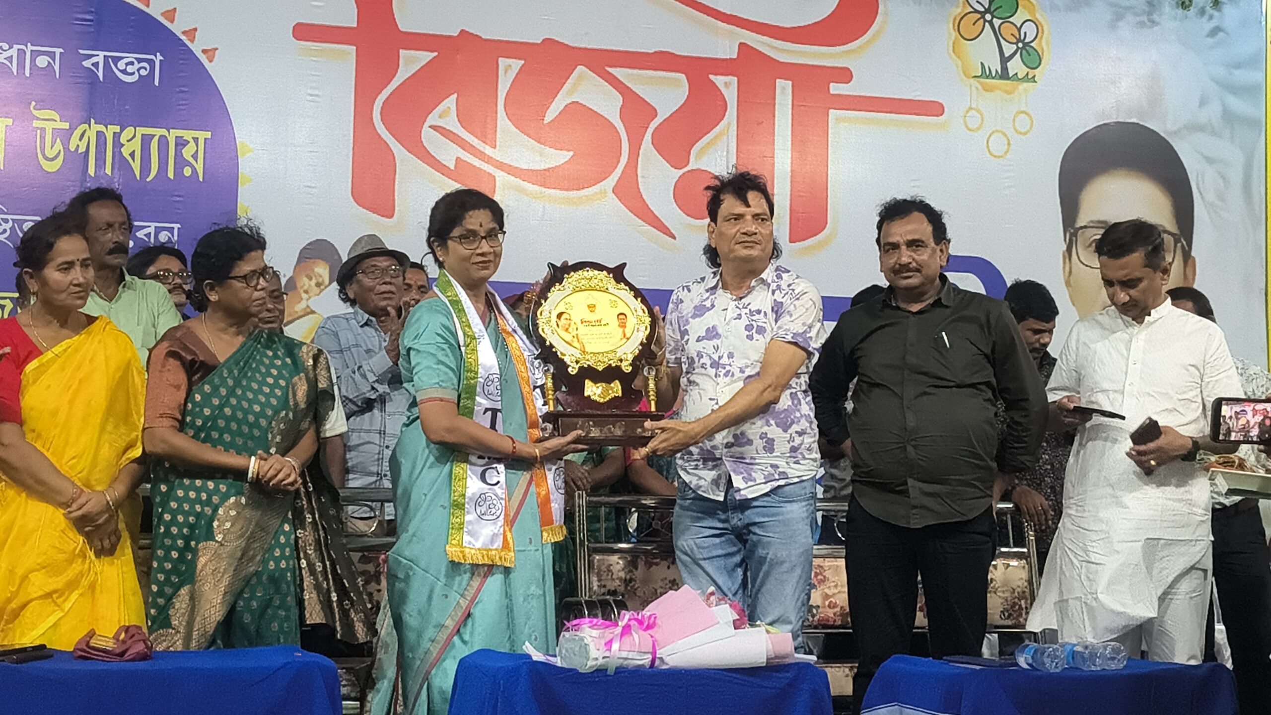 পুজোর পরে রাজনীতির আঙিনায় বিজয়া সম্মিলনীর গুরুত্ব অনেক,বিজেপির দ্বিচারিতার বিরুদ্ধে বারাবনির জামগ্রামের বিজয়া সম্মেলনী মঞ্চ থেকে গর্জে উঠলেন শশী পাঁজা” পুজোর পরে রাজনীতির আঙিনায় বিজয়া সম্মিলনীর গুরুত্ব অনেক,বিজেপির দ্বিচারিতার বিরুদ্ধে বারাবনির জামগ্রামের বিজয়া সম্মেলনী মঞ্চ থেকে গর্জে উঠলেন শশী পাঁজা”