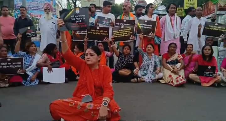 মেডিক্যাল কলেজের ছাত্রীকে গণধর্ষণ – দোষীদের গ্রেপ্তারের দাবিতে বিজেপির পথ অবরোধ মেডিক্যাল কলেজের ছাত্রীকে গণধর্ষণ – দোষীদের গ্রেপ্তারের দাবিতে বিজেপির পথ অবরোধ