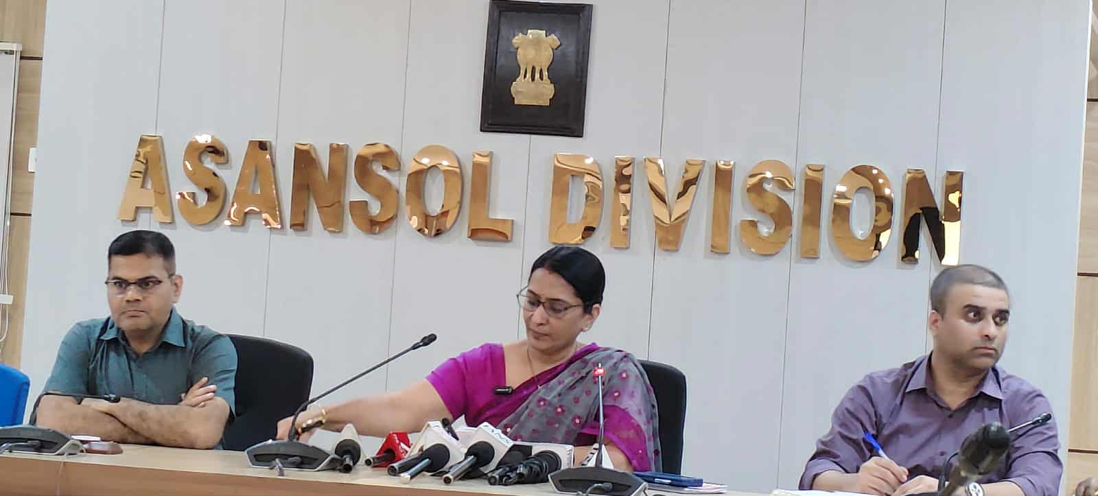 ASANSOL DIVISION ENSURES SAFE, COMFORTABLE, AND DIGNIFIED TRAVEL DURING FESTIVE SEASON 2025 ASANSOL DIVISION ENSURES SAFE, COMFORTABLE, AND DIGNIFIED TRAVEL DURING FESTIVE SEASON 2025
