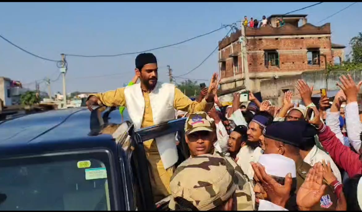 ইন্ডিয়ান সেকুলার ফ্রন্ট বা আইএসএফ নেতা এবং ভাঙ্গর বিধানসভা কেন্দ্রের বিধায়ক নওশাদ সিদ্দিকী আজ বারাবানিতে
