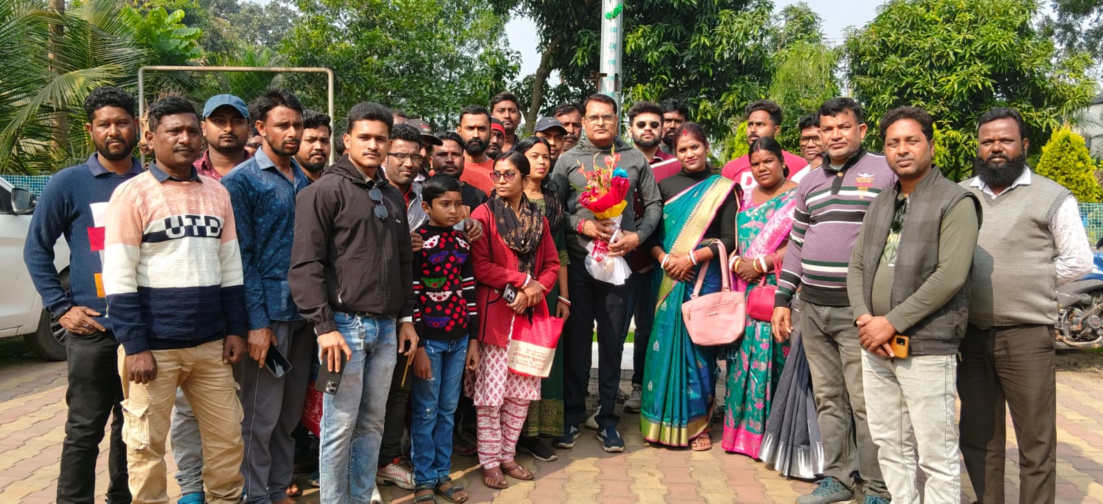 সালানপুর থানার ইনচার্জের বদলি উপলক্ষ্যে বিদায় সংবর্ধনা অনুষ্ঠান