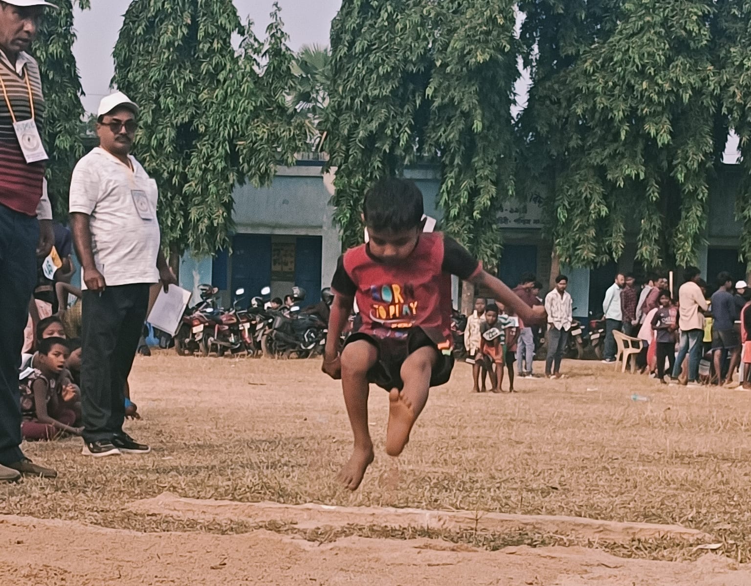 সুষ্ঠ ভাবে সম্পন্ন হলো শ্যামলা CRC-র বার্ষিক ক্রীড়া প্রতিযোগিতা ।। মাঠে পৌঁছালেন জামুরিয়া শিক্ষাচক্র ২ এর অবর বিদ্যালয় পরিদর্শক