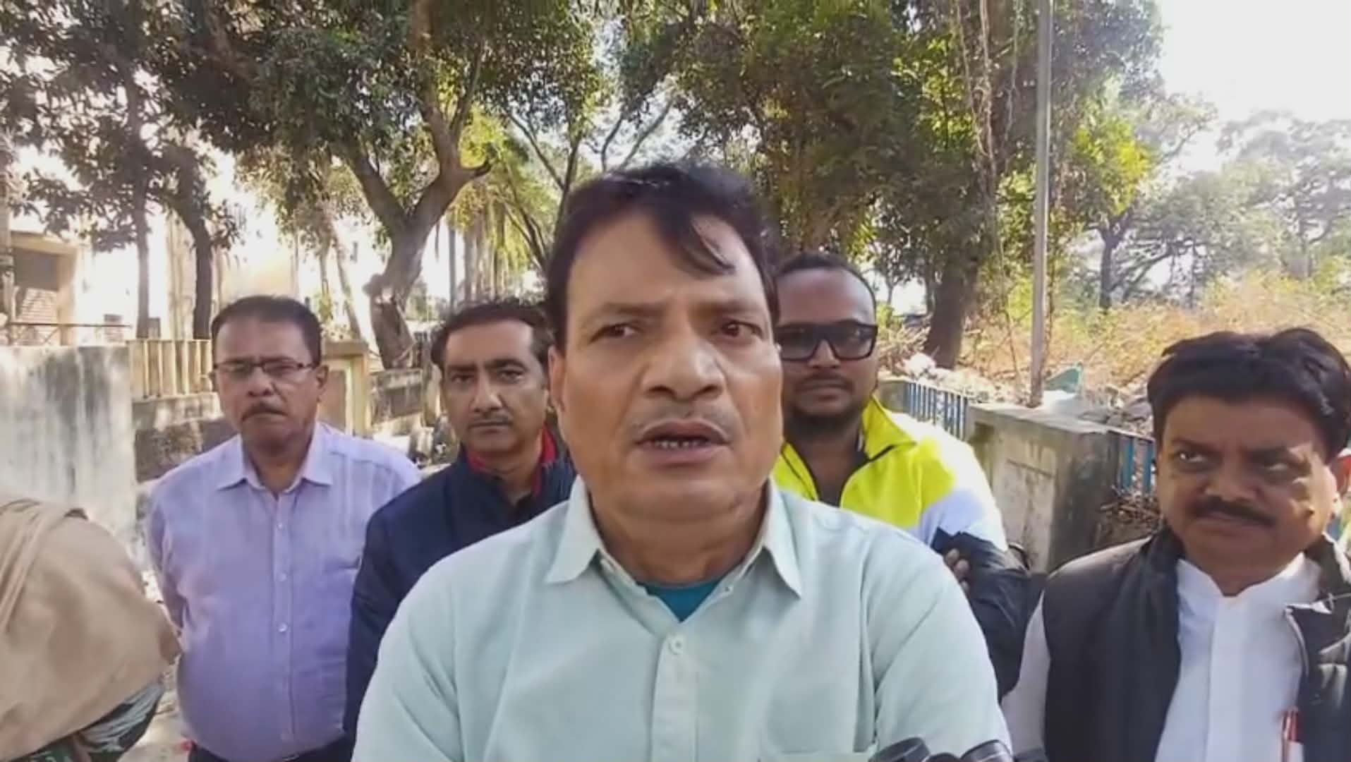 এখন পেমেন্ট বাড়ানো সম্ভব নয়, সাফাই কর্মীদের বললেন মেয়র বিধান উপাধ্যায়